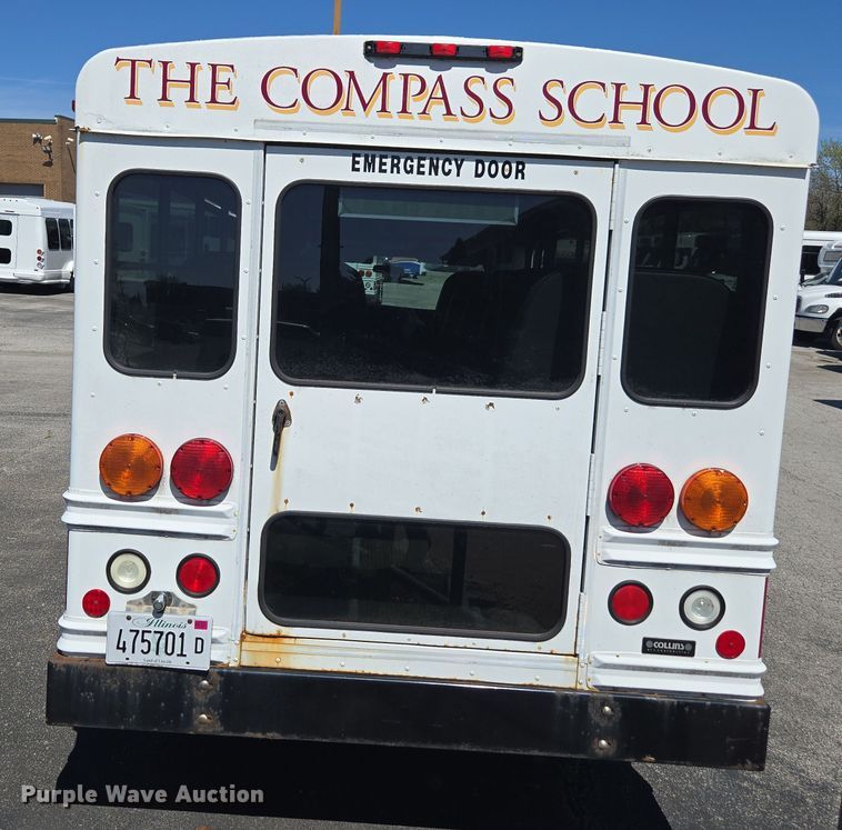 image for item DW1887 2007 Chevrolet 1500 school bus