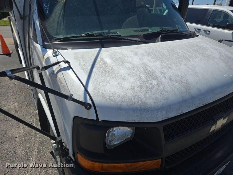 image for item DW1887 2007 Chevrolet 1500 school bus