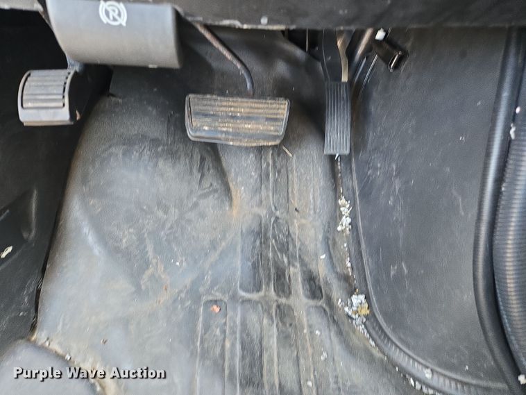 image for item DW1887 2007 Chevrolet 1500 school bus