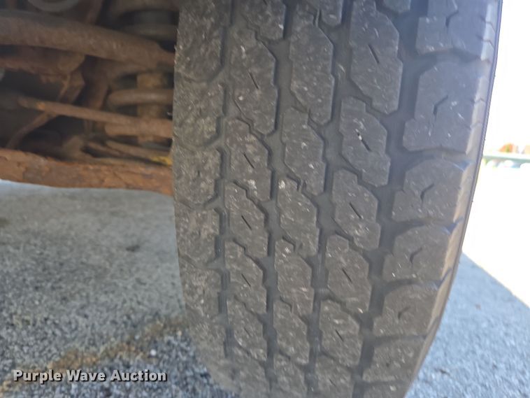 image for item DW1887 2007 Chevrolet 1500 school bus