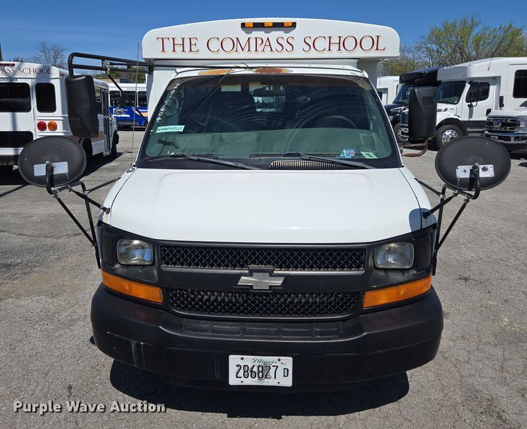 image for item DW1891 2004 Chevrolet 1500 school bus