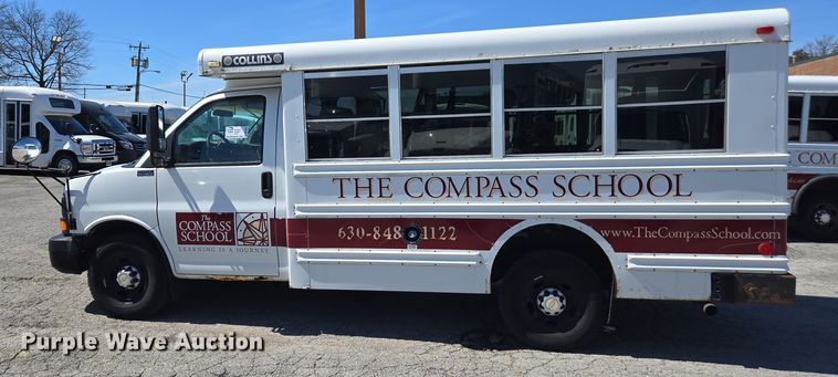 image for item DW1891 2004 Chevrolet 1500 school bus