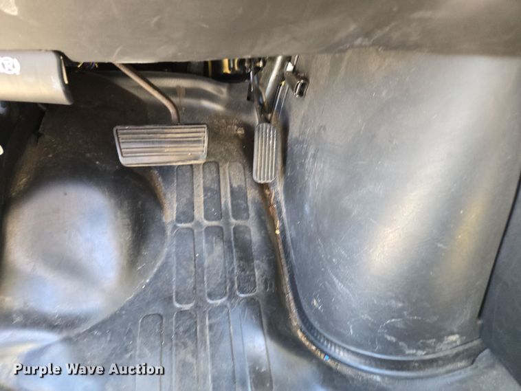 image for item DW1891 2004 Chevrolet 1500 school bus