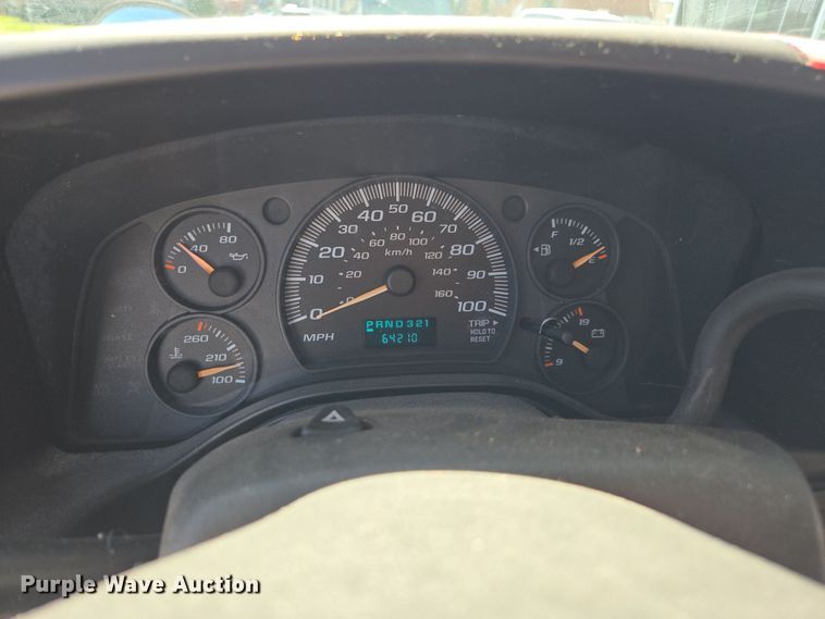 image for item DW1891 2004 Chevrolet 1500 school bus