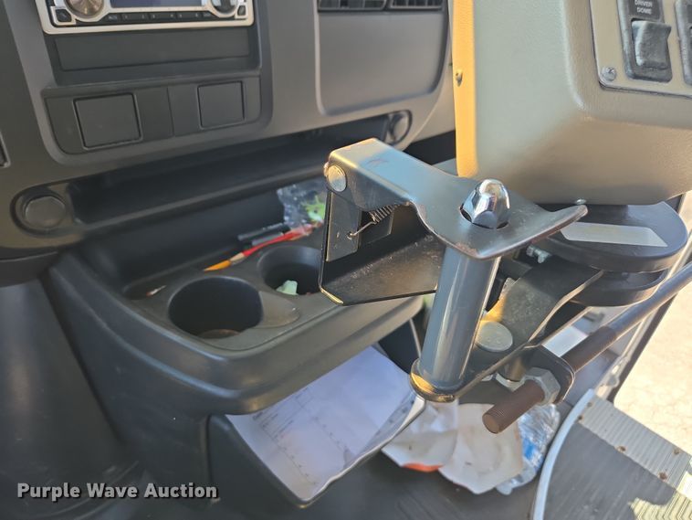 image for item DW1891 2004 Chevrolet 1500 school bus