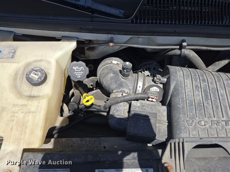 image for item DW1891 2004 Chevrolet 1500 school bus