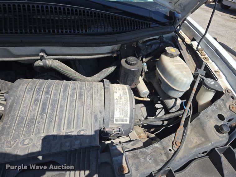 image for item DW1891 2004 Chevrolet 1500 school bus