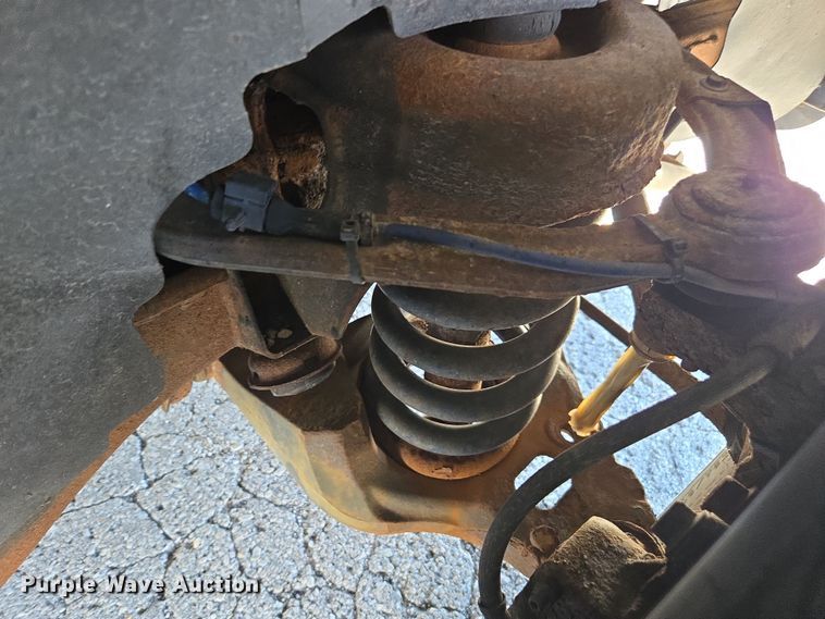 image for item DW1891 2004 Chevrolet 1500 school bus