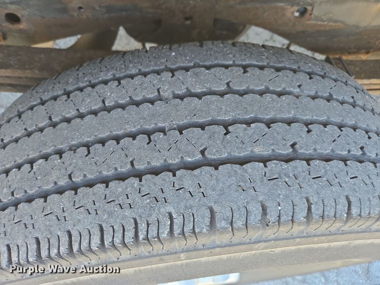 image for item DW1891 2004 Chevrolet 1500 school bus