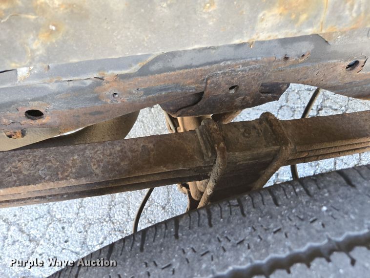 image for item DW1891 2004 Chevrolet 1500 school bus