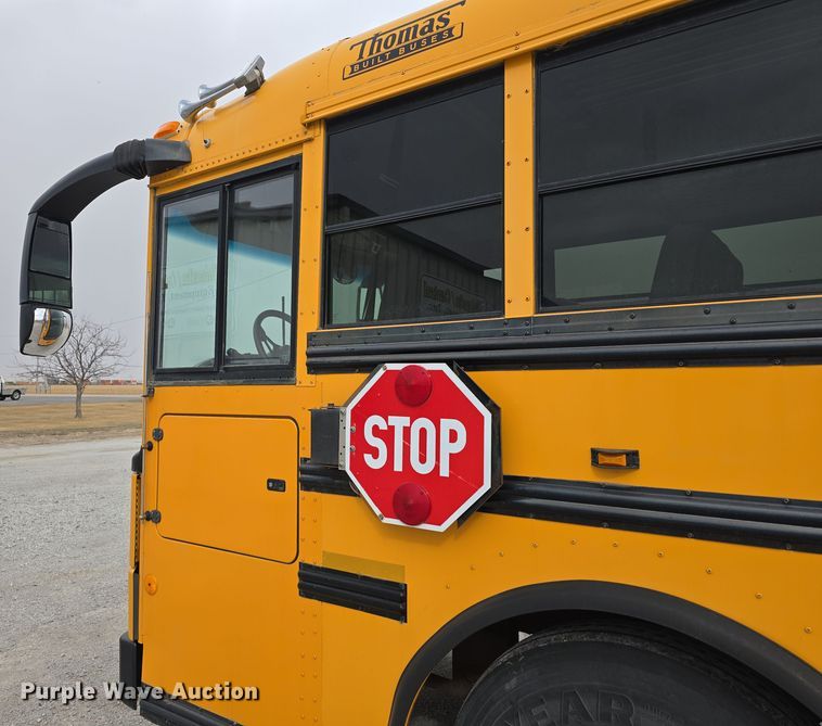 image for item DW3229 2005 Thomas Built Buses Saf-T-Liner school bus