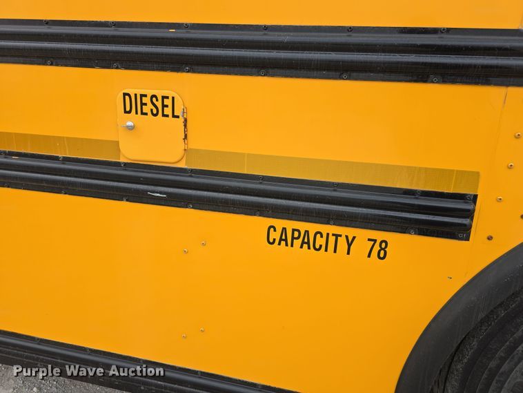 image for item DW3229 2005 Thomas Built Buses Saf-T-Liner school bus