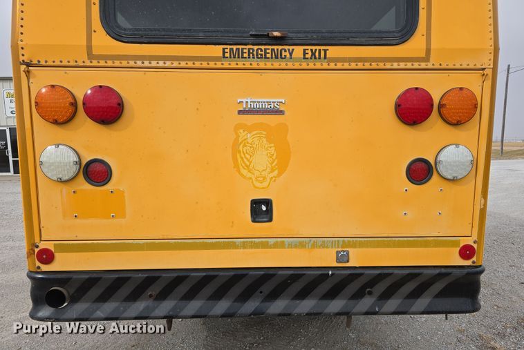 image for item DW3229 2005 Thomas Built Buses Saf-T-Liner school bus