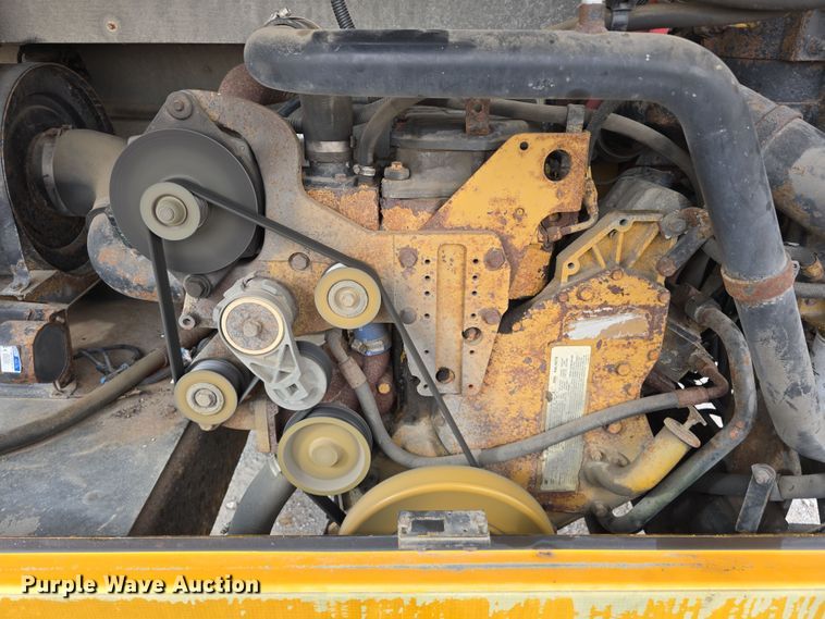 image for item DW3229 2005 Thomas Built Buses Saf-T-Liner school bus