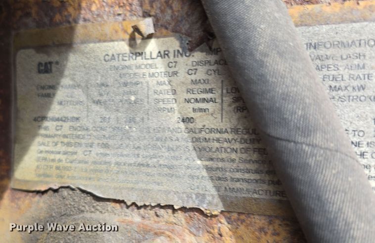 image for item DW3229 2005 Thomas Built Buses Saf-T-Liner school bus