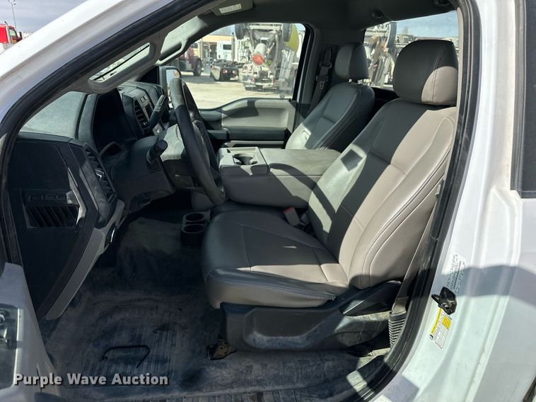 image for item DW5084 2016 Ford F150 pickup truck