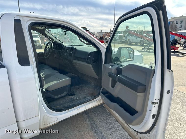 image for item DW5084 2016 Ford F150 pickup truck