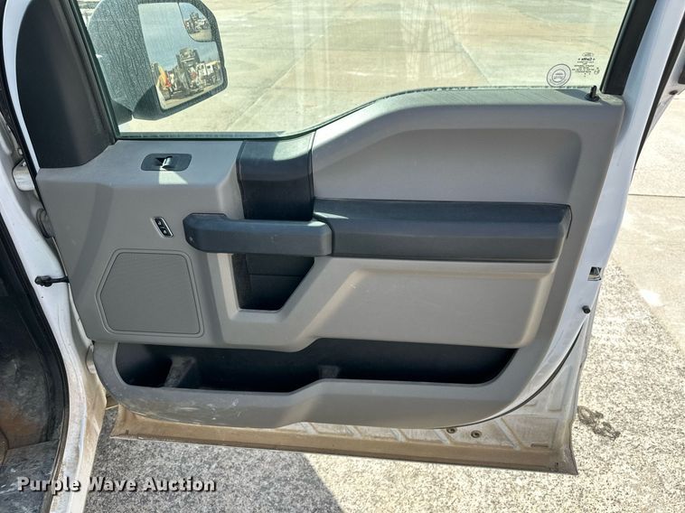 image for item DW5084 2016 Ford F150 pickup truck