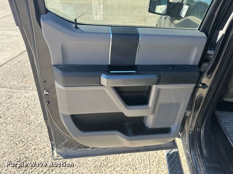 image for item DW5096 2016 Ford F150 SuperCrew pickup truck