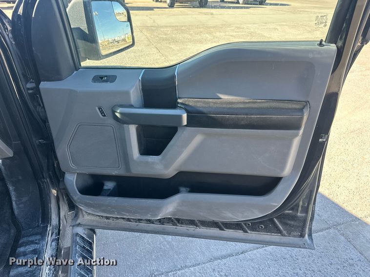 image for item DW5096 2016 Ford F150 SuperCrew pickup truck