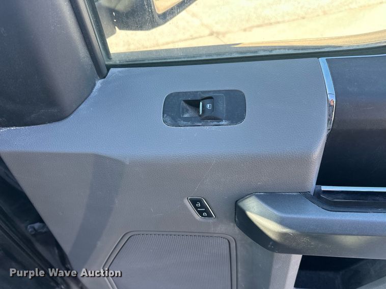 image for item DW5096 2016 Ford F150 SuperCrew pickup truck