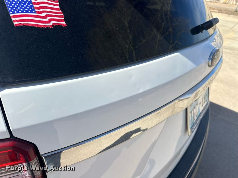 image for item DW5097 2018 Ford Explorer SUV