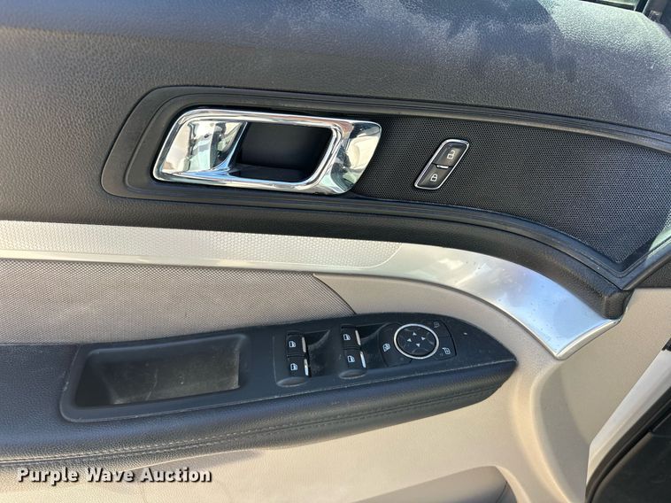 image for item DW5097 2018 Ford Explorer SUV