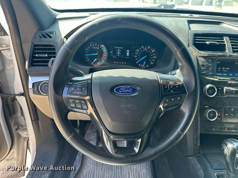 image for item DW5097 2018 Ford Explorer SUV