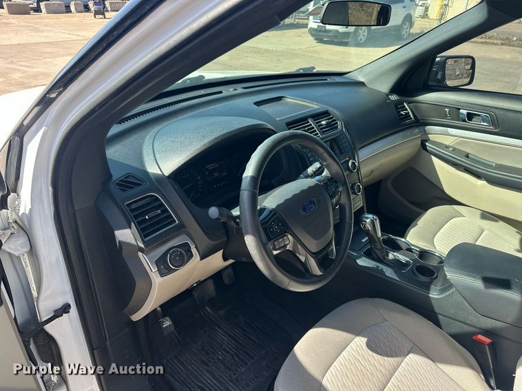 image for item DW5098 2018 Ford Explorer SUV
