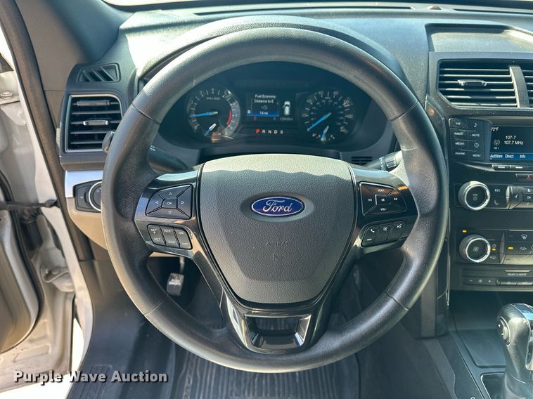 image for item DW5098 2018 Ford Explorer SUV