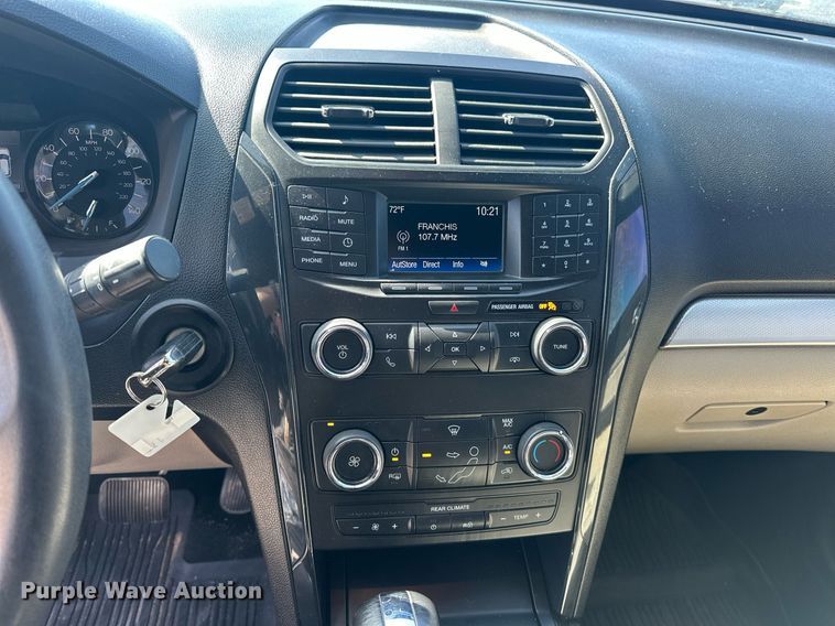 image for item DW5098 2018 Ford Explorer SUV