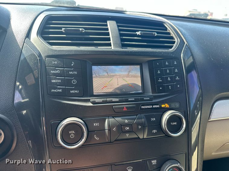 image for item DW5098 2018 Ford Explorer SUV