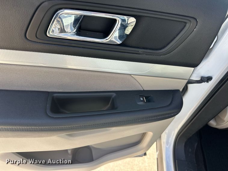 image for item DW5098 2018 Ford Explorer SUV