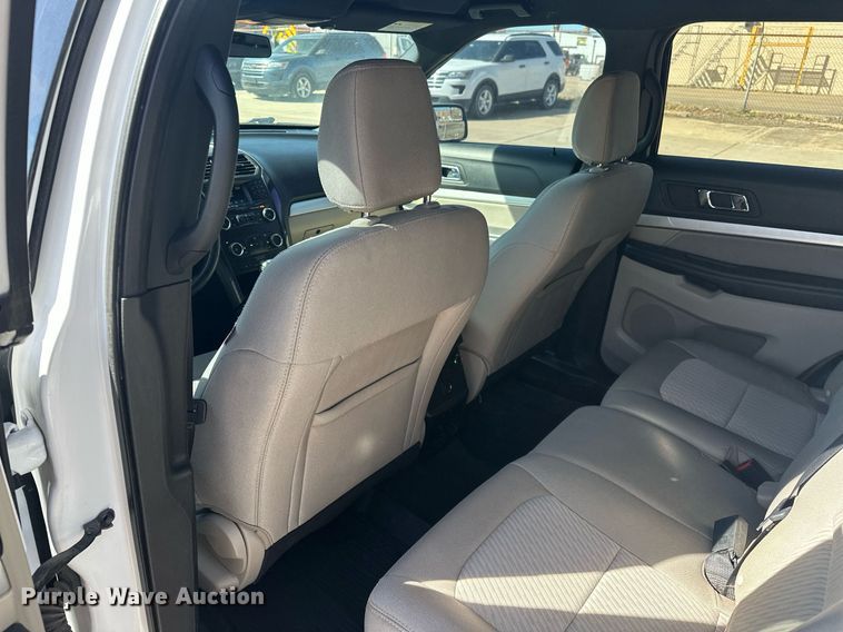 image for item DW5098 2018 Ford Explorer SUV