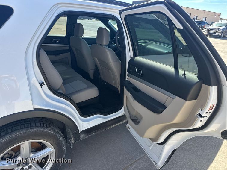 image for item DW5098 2018 Ford Explorer SUV