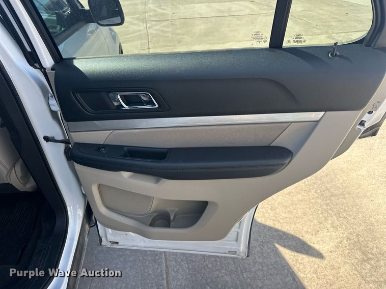 image for item DW5098 2018 Ford Explorer SUV