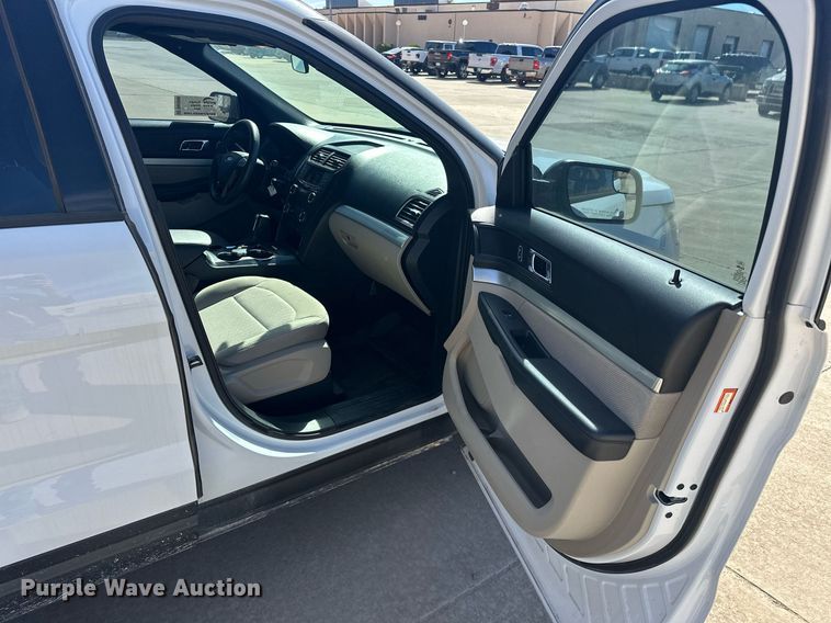 image for item DW5098 2018 Ford Explorer SUV