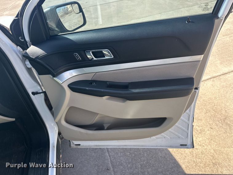 image for item DW5098 2018 Ford Explorer SUV