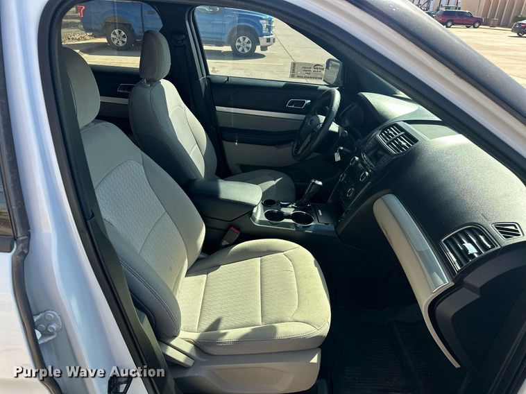 image for item DW5098 2018 Ford Explorer SUV