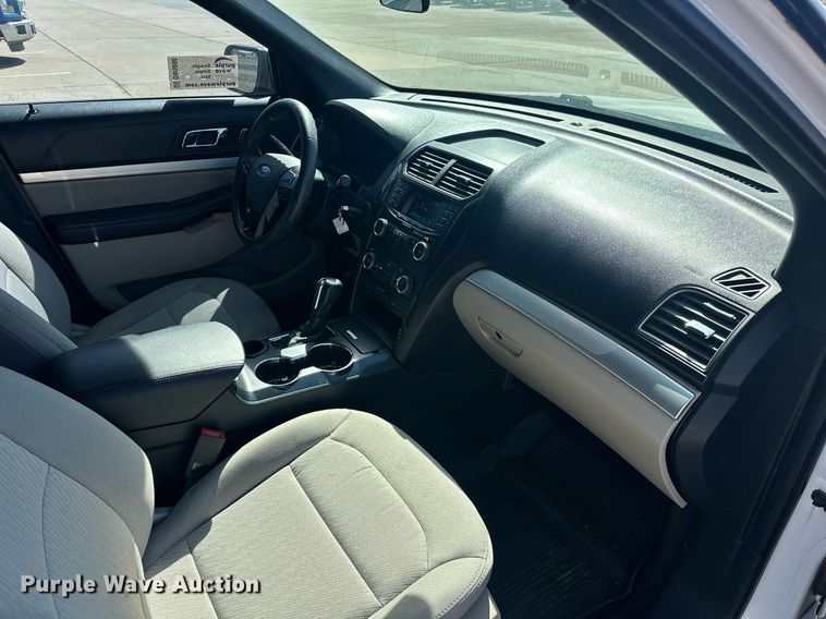 image for item DW5098 2018 Ford Explorer SUV