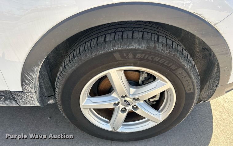 image for item DW5098 2018 Ford Explorer SUV