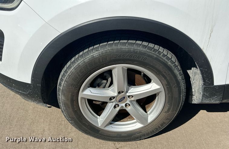 image for item DW5098 2018 Ford Explorer SUV