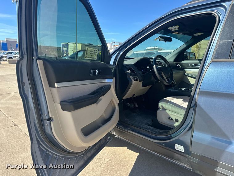 image for item DW5099 2018 Ford Explorer SUV