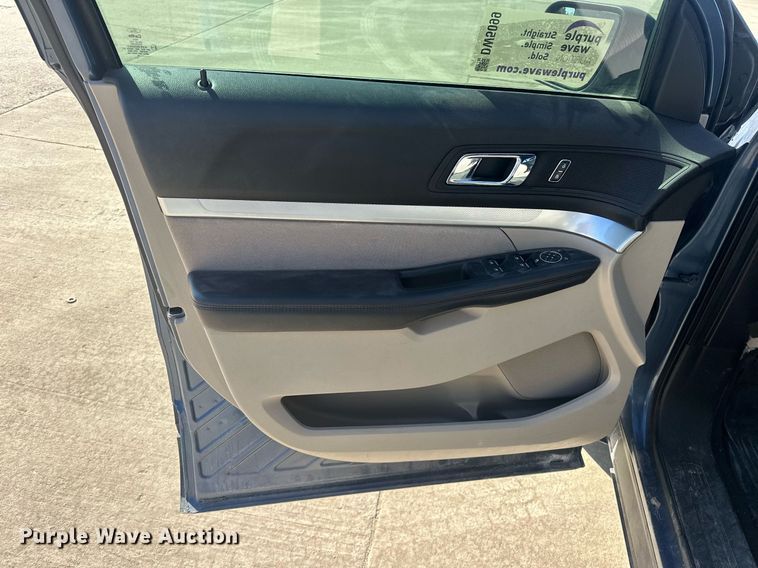 image for item DW5099 2018 Ford Explorer SUV