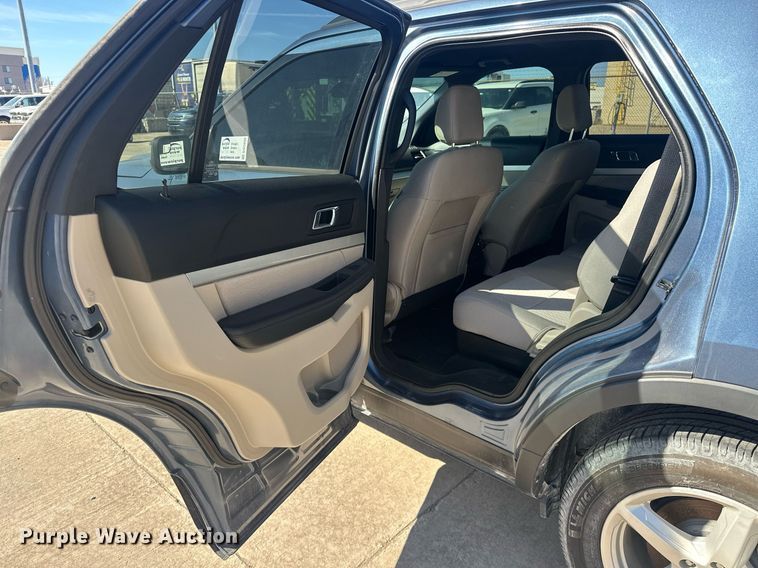 image for item DW5099 2018 Ford Explorer SUV