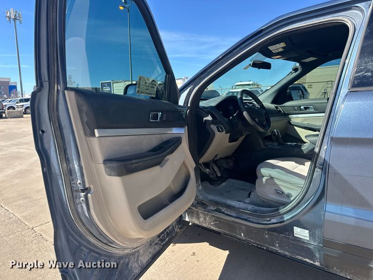 image for item DW5100 2018 Ford Explorer SUV