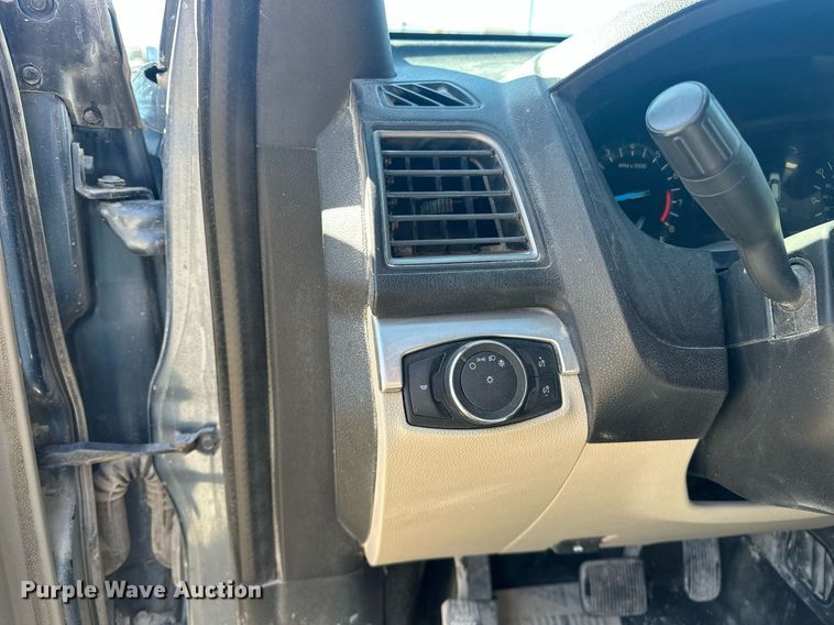 image for item DW5100 2018 Ford Explorer SUV