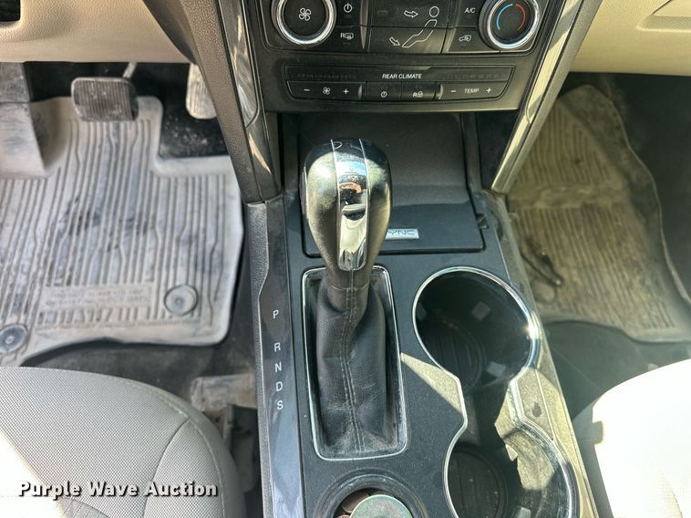 image for item DW5100 2018 Ford Explorer SUV