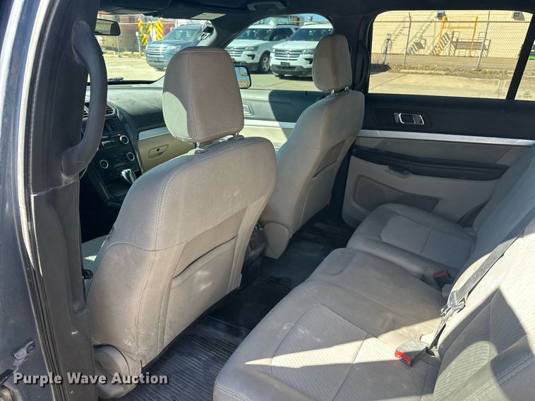image for item DW5100 2018 Ford Explorer SUV