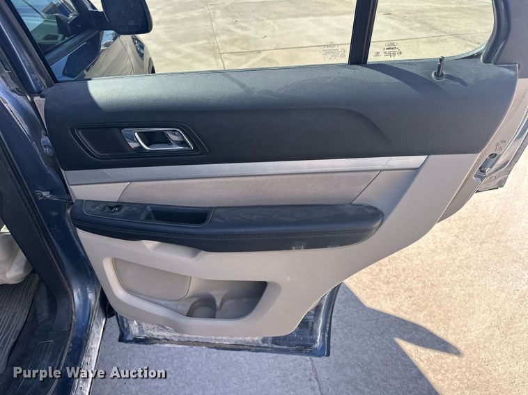 image for item DW5100 2018 Ford Explorer SUV